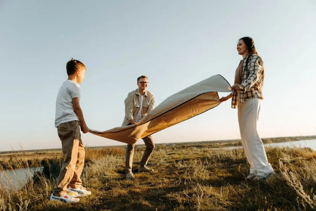 white picnic blanket waterproof