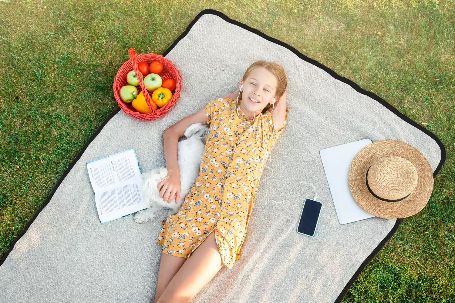 water resistant blankets for picnics